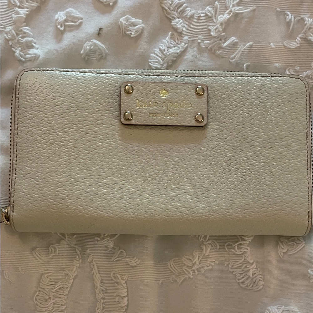 Kate Spade Light Cream Wallet
